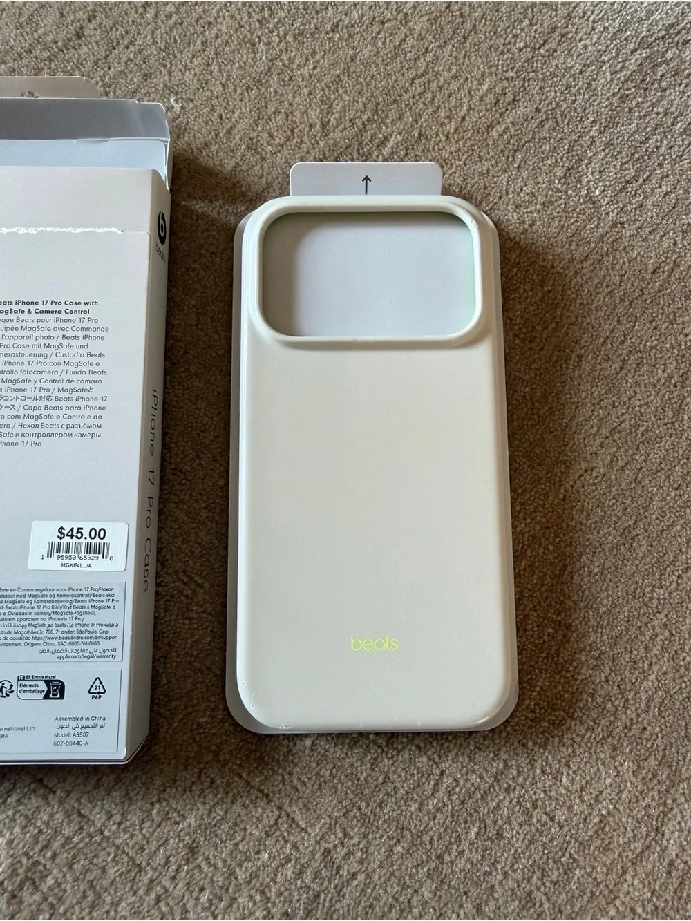 iPhone 17 Pro Beats Case